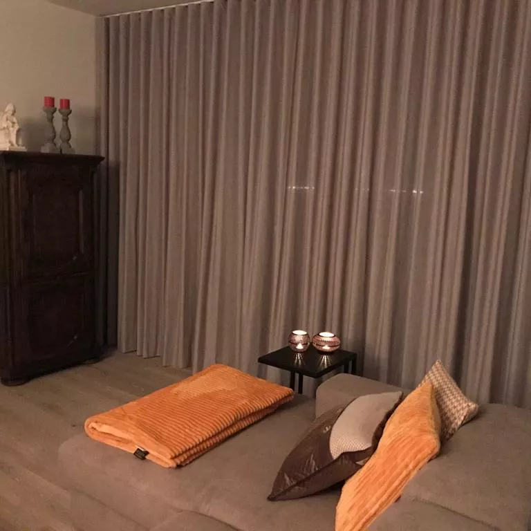 32a89a00-f1f5-4635-b646-9b3b84b4c732 -  - Overgordijnen